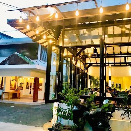 Belaya Hotel Jepara Εξωτερικό φωτογραφία